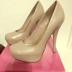 Beige/ camel color pumps